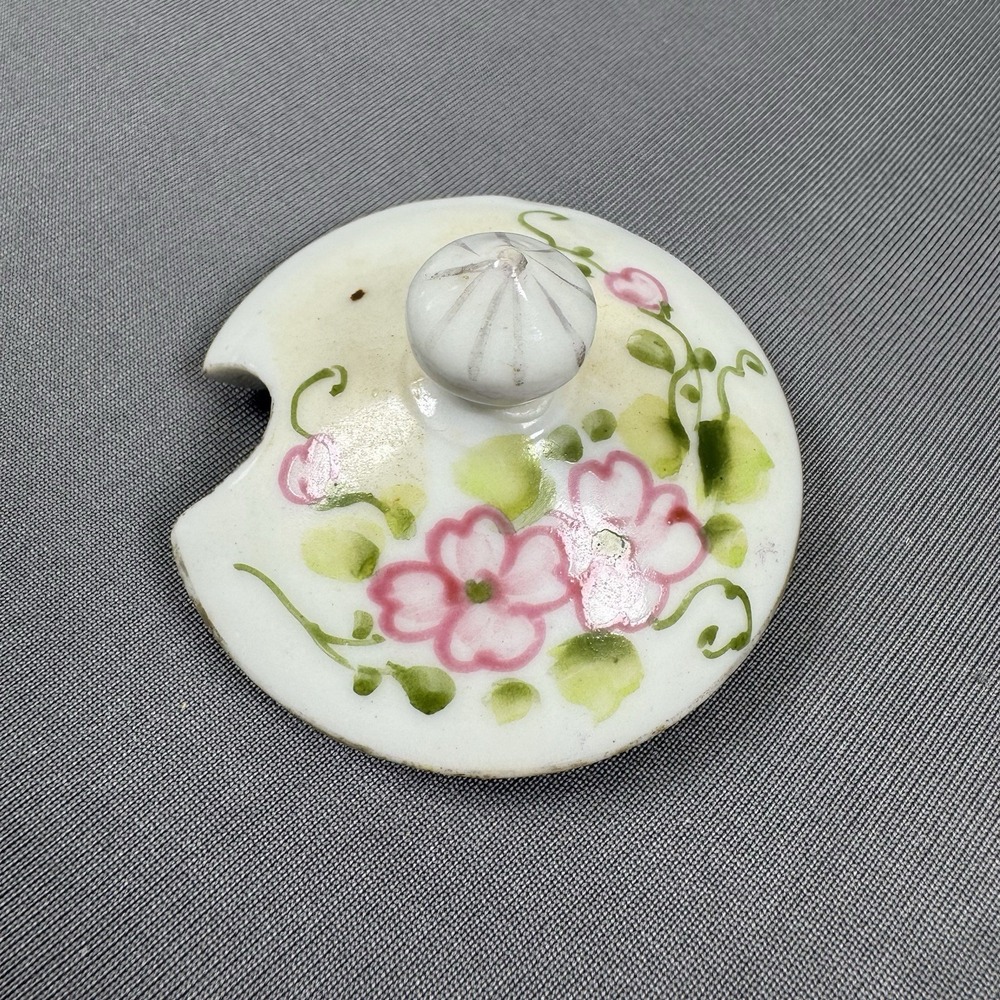 Lefton? Hand-Painted‎ Porcelain Lid
